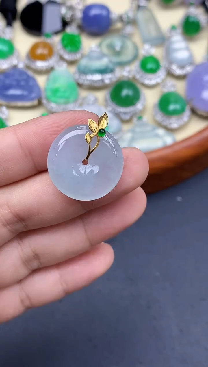 颈饰18K金镶嵌翡翠312-中国好珍宝