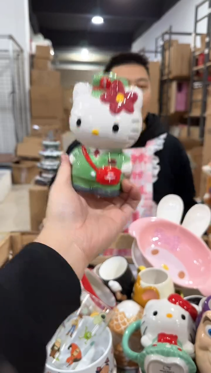 瓷片绿色kt猫邮递员钱罐
