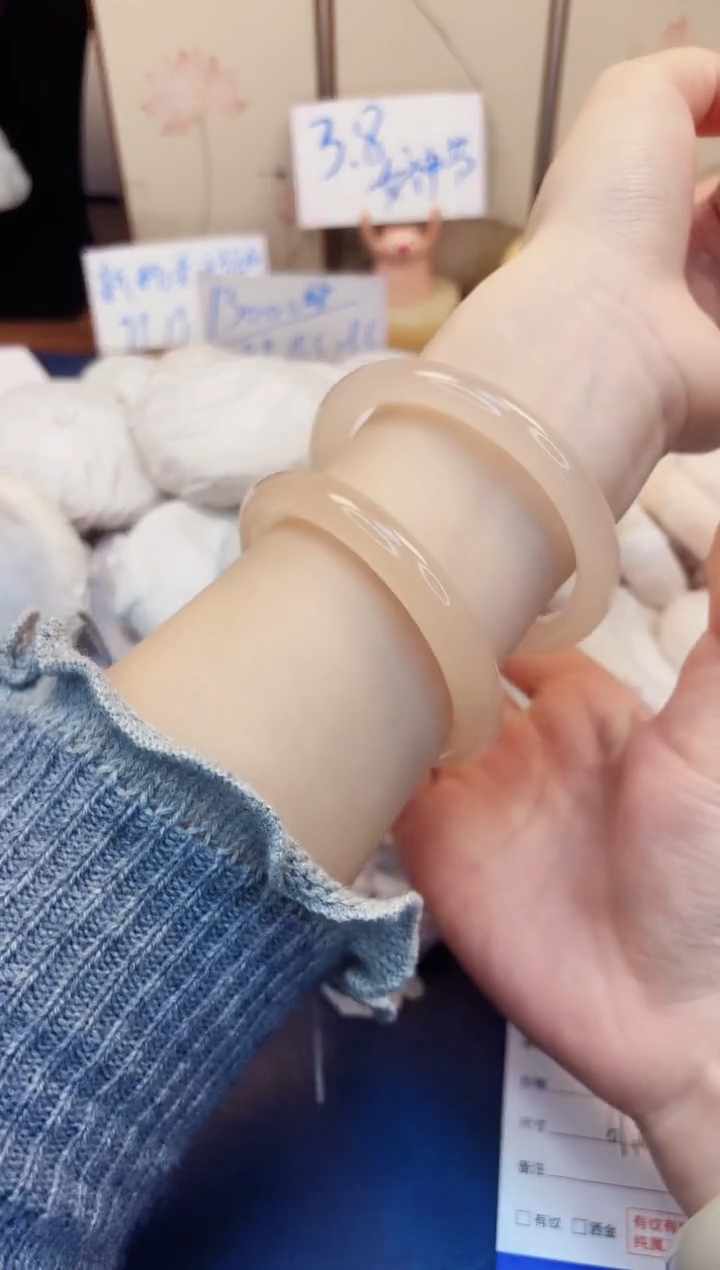 【闪购商品】石英质玉手镯未镶嵌287-美人条藕粉-圈口61