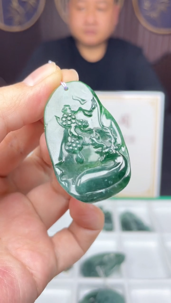 【闪购商品】定制翡翠未镶嵌              *557