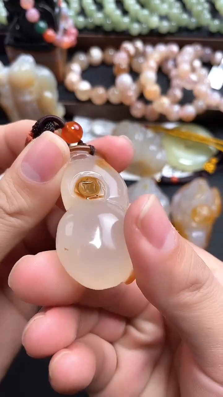 【闪购商品】玛瑙/玉髓葫芦未镶嵌吊坠