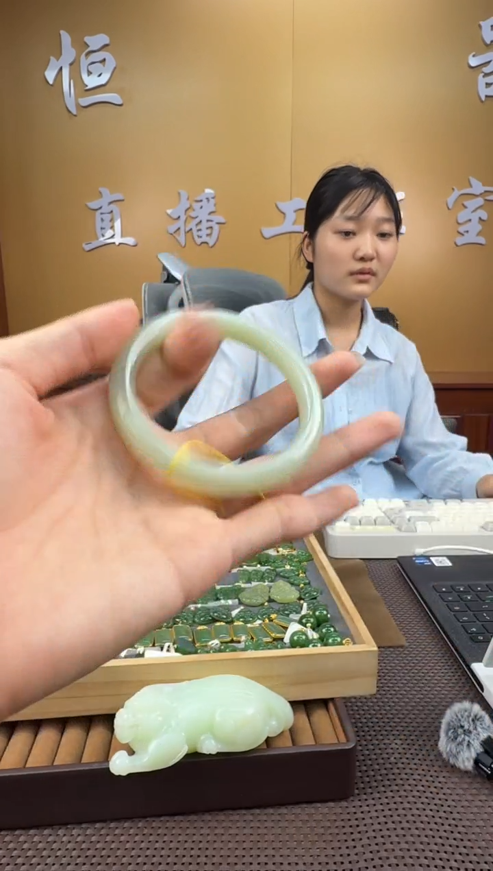 和田玉未镶嵌颈饰手镯56