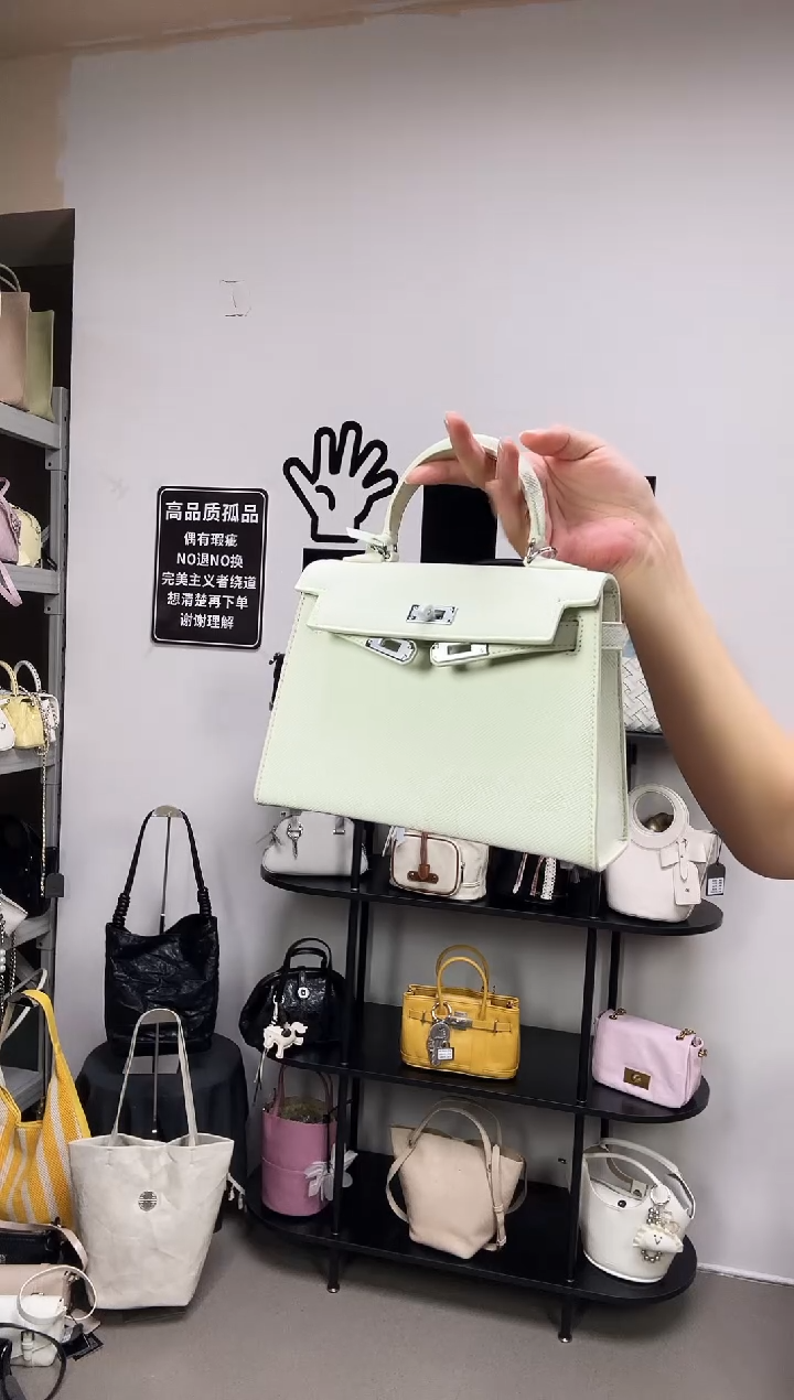 牛皮（革）彩汐小众女包编号：109