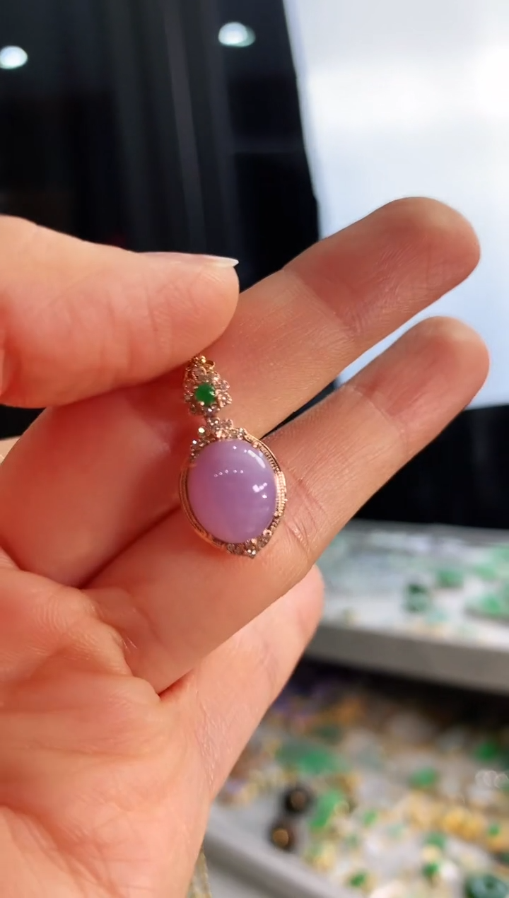 【闪购商品】翡翠吊坠(不含链)18K金镶嵌吊坠