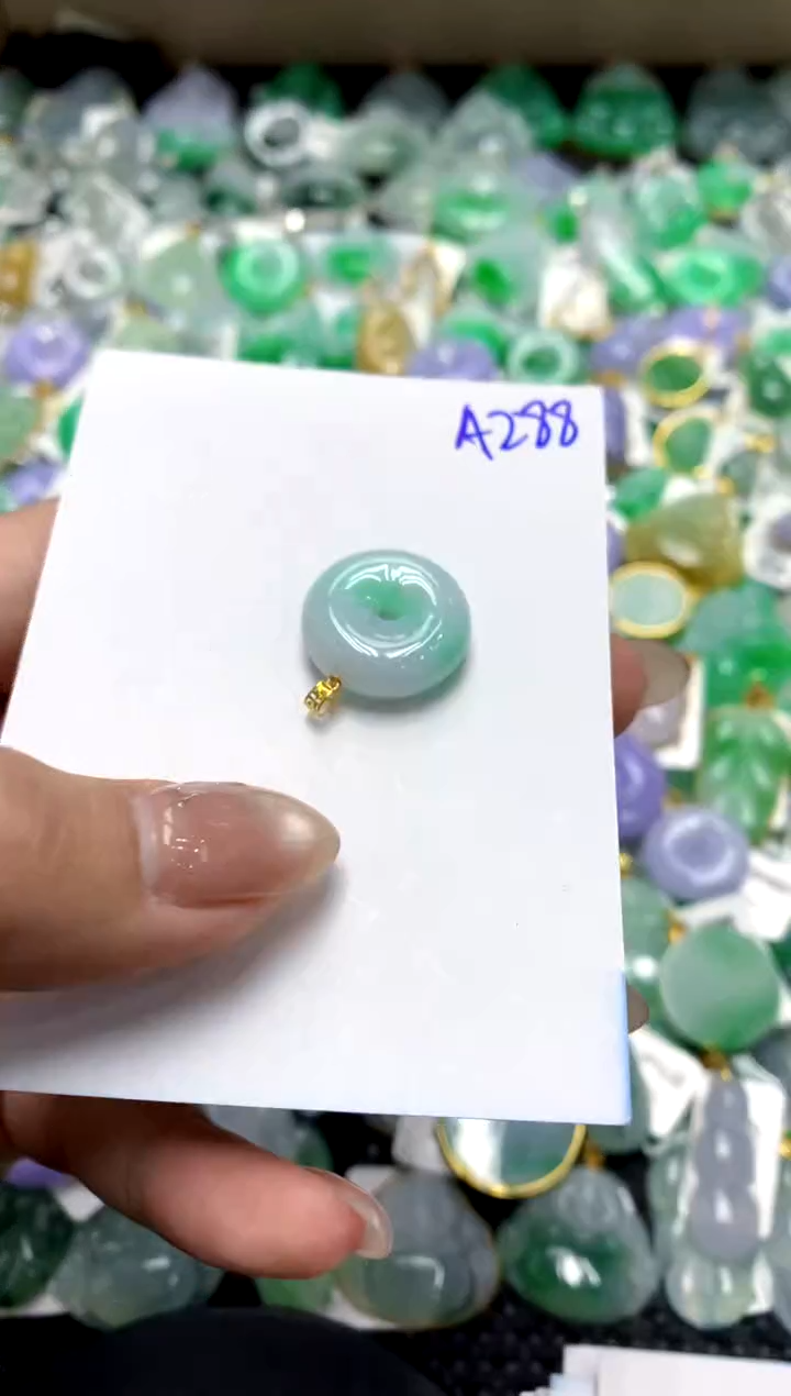 【闪购商品】翡翠颈饰18K金镶嵌1111111111111111