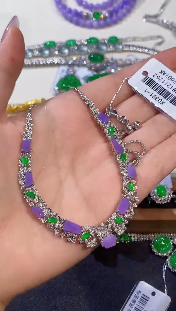 套链18K金镶嵌翡翠多样性发其一