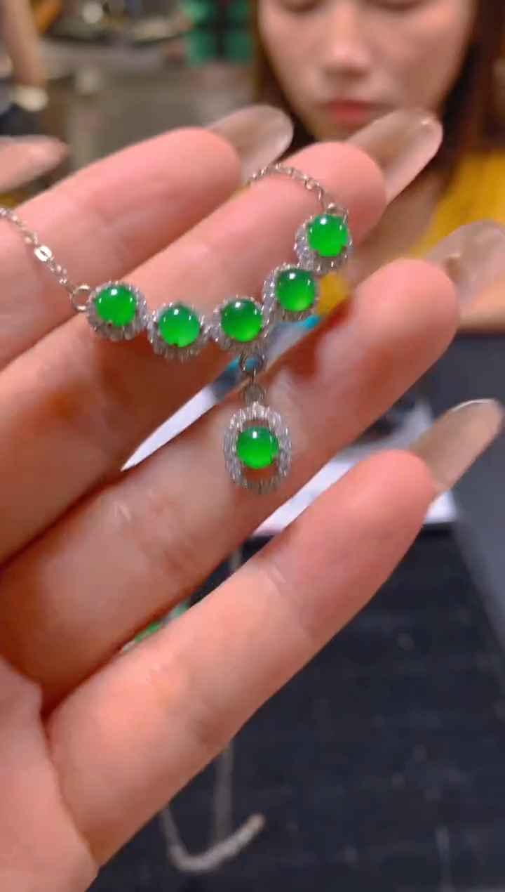 颈饰未镶嵌翡翠多样性发一