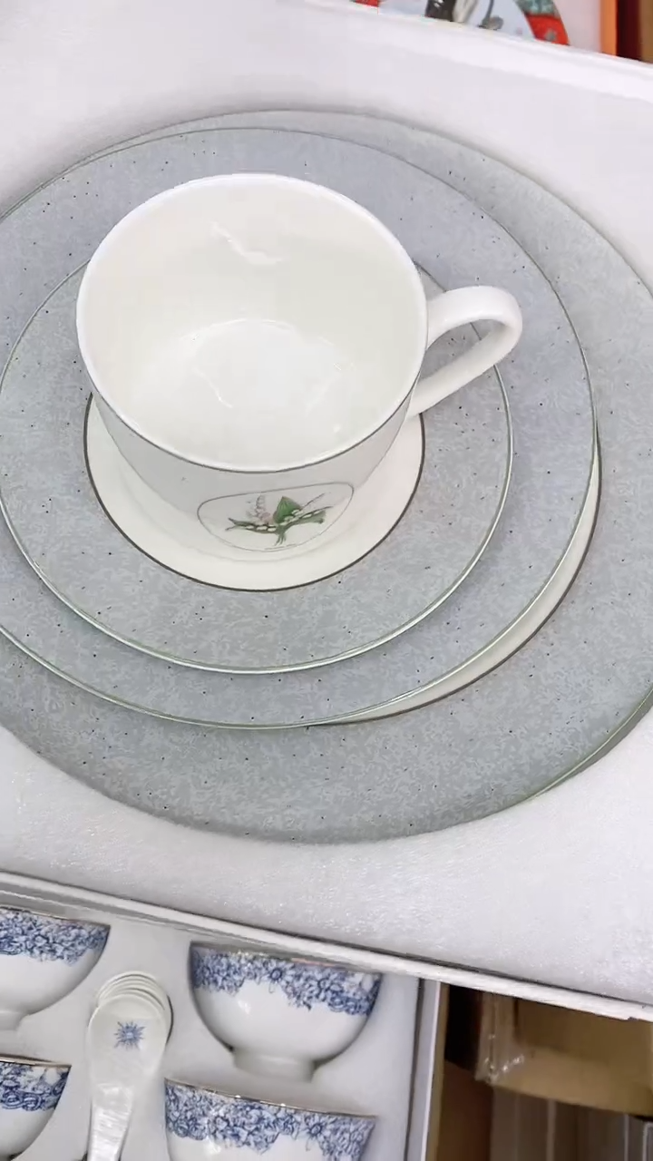 瓷片锅碗瓢盆一件不留@@1