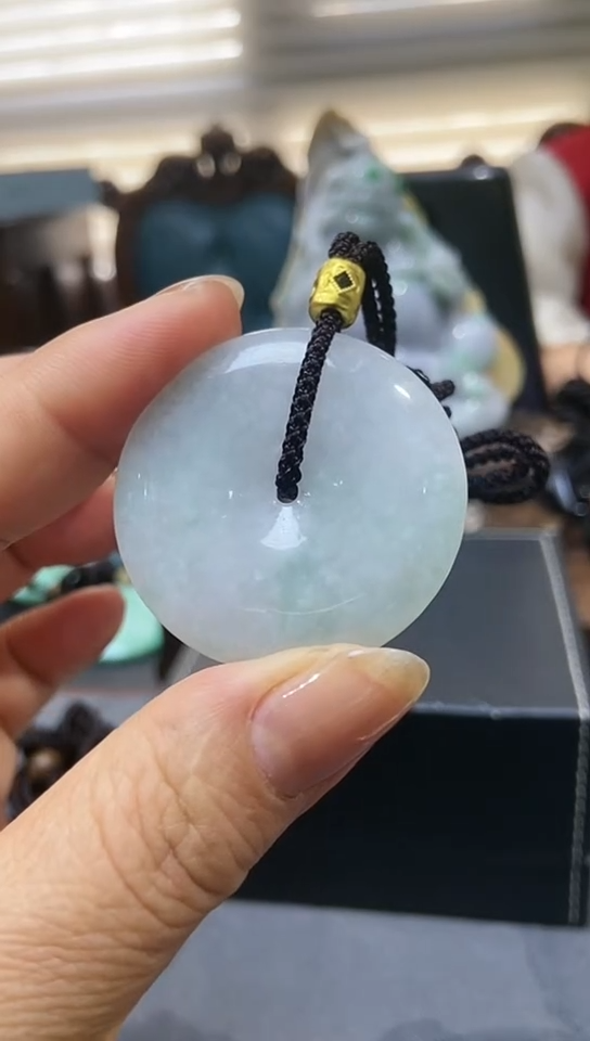 颈饰未镶嵌翡翠吊坠