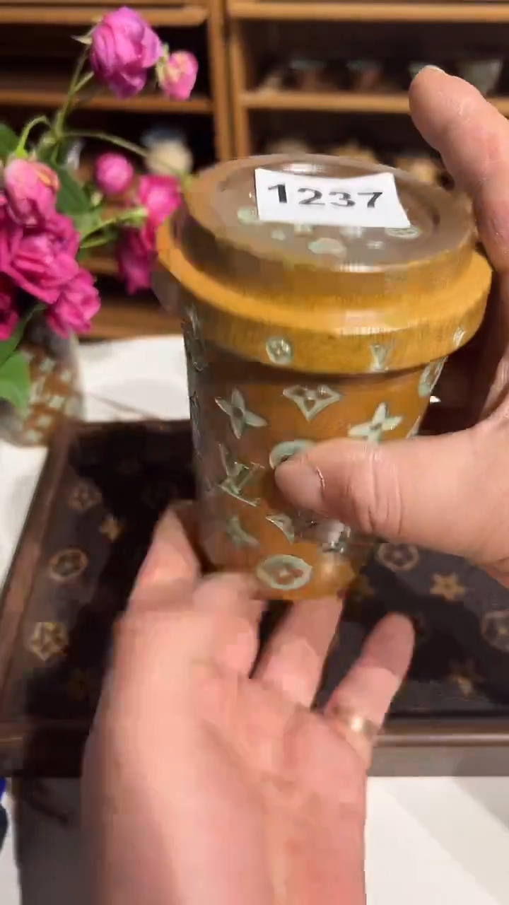 龙泉窑老花奶茶杯微瑕1237