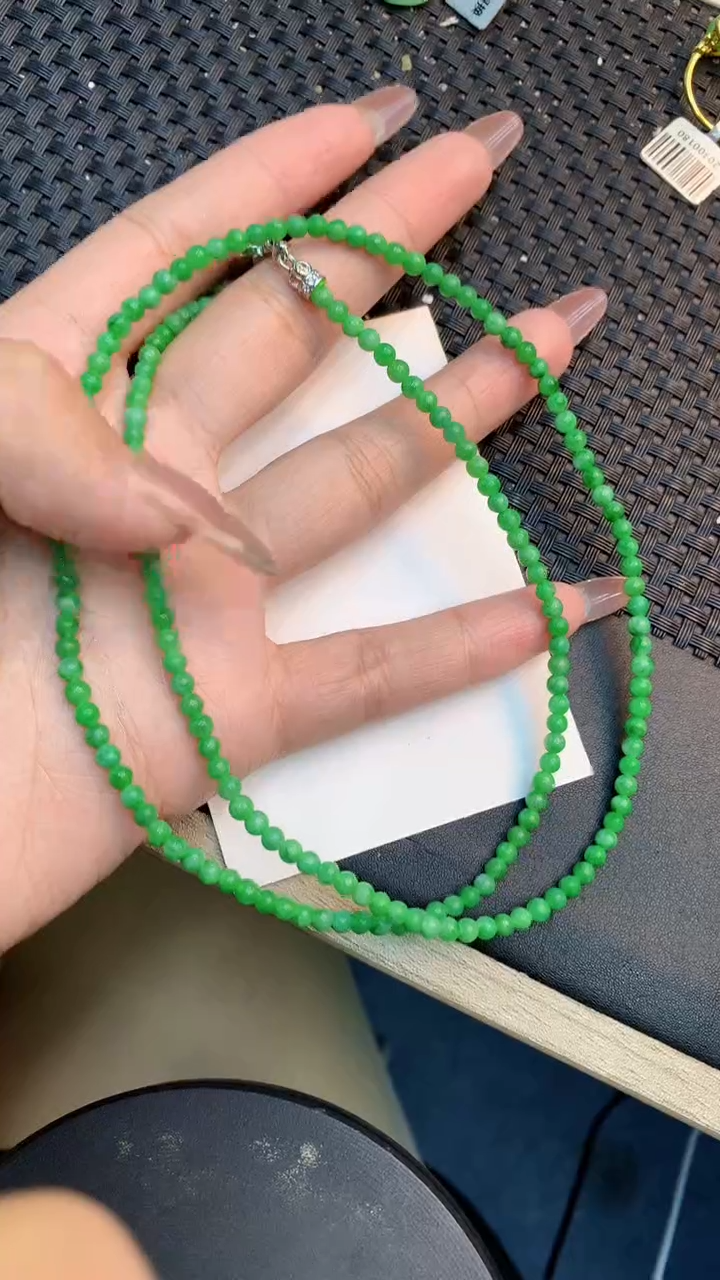 颈饰未镶嵌翡翠1