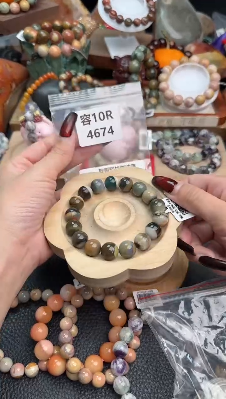 【闪购商品】石英质玉手链未镶嵌10R4674