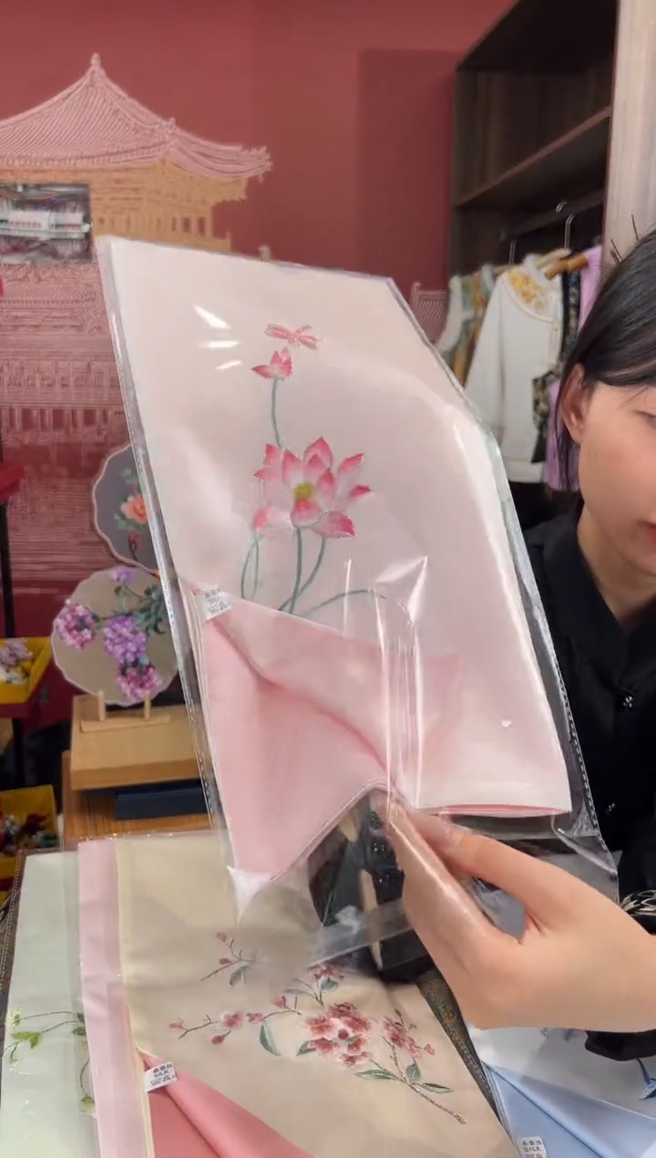 【闪购商品】刺绣苏绣100桑蚕丝丝巾