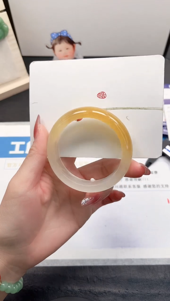 【闪购商品】石英质玉手镯未镶嵌181-55