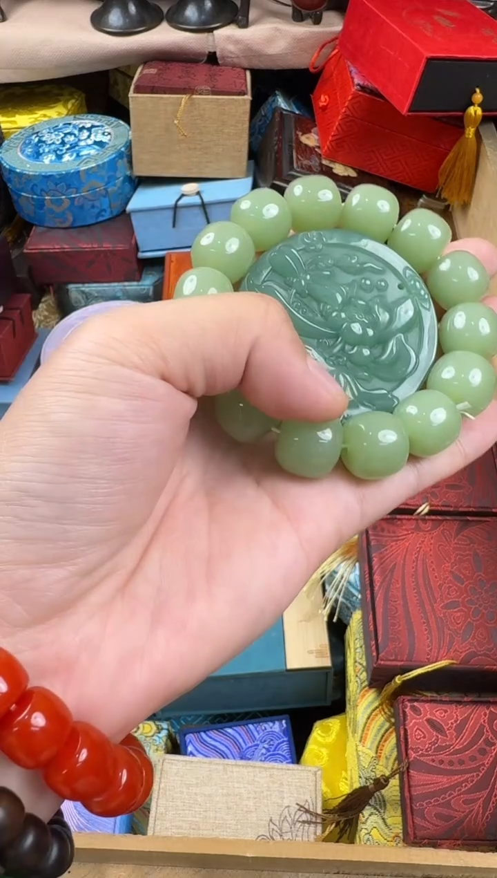 和田玉未镶嵌颈饰你艳姐专属文玩