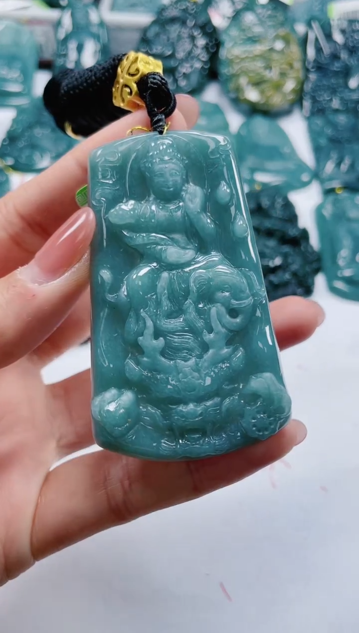 【闪购商品】翡翠颈饰未镶嵌           