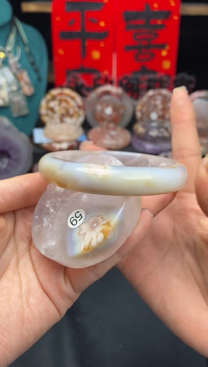 【闪购商品】石英质玉手镯（圆镯）未镶嵌62