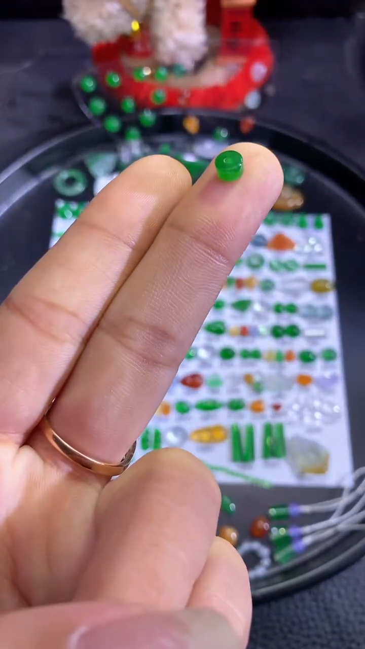 未镶嵌挂件翡翠珠子