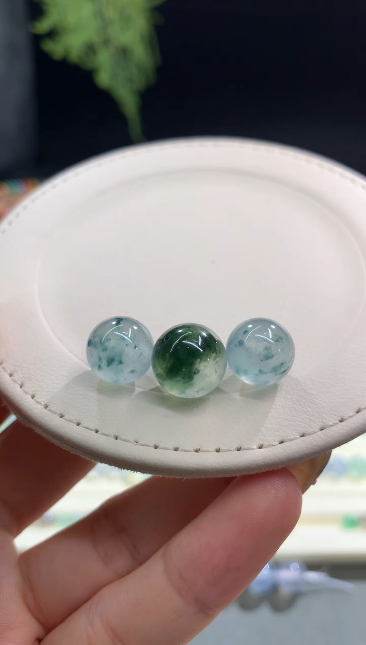 散珠翡翠一组卡10.9-11.8