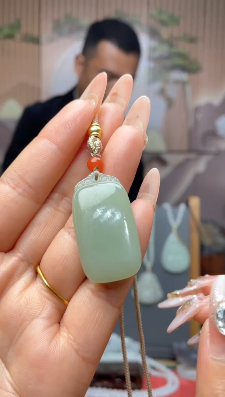 【闪购商品】和田玉颈饰未镶嵌一