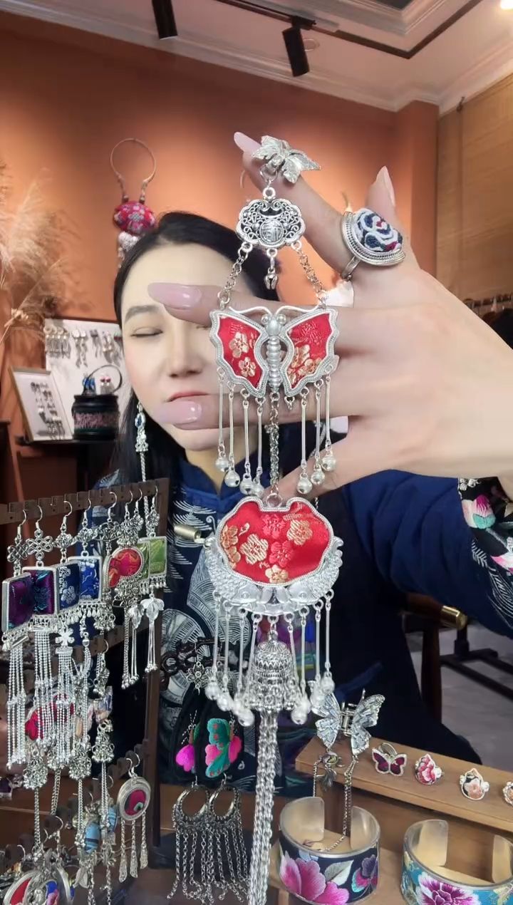 【闪购商品】刺绣纯手工民族风压襟