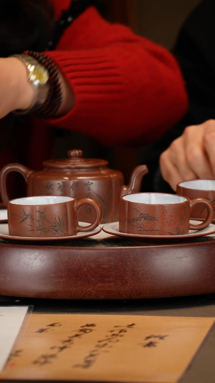 【闪购商品】紫砂茶壶【顾顺娣】底槽清梅花周盘套组 290cc