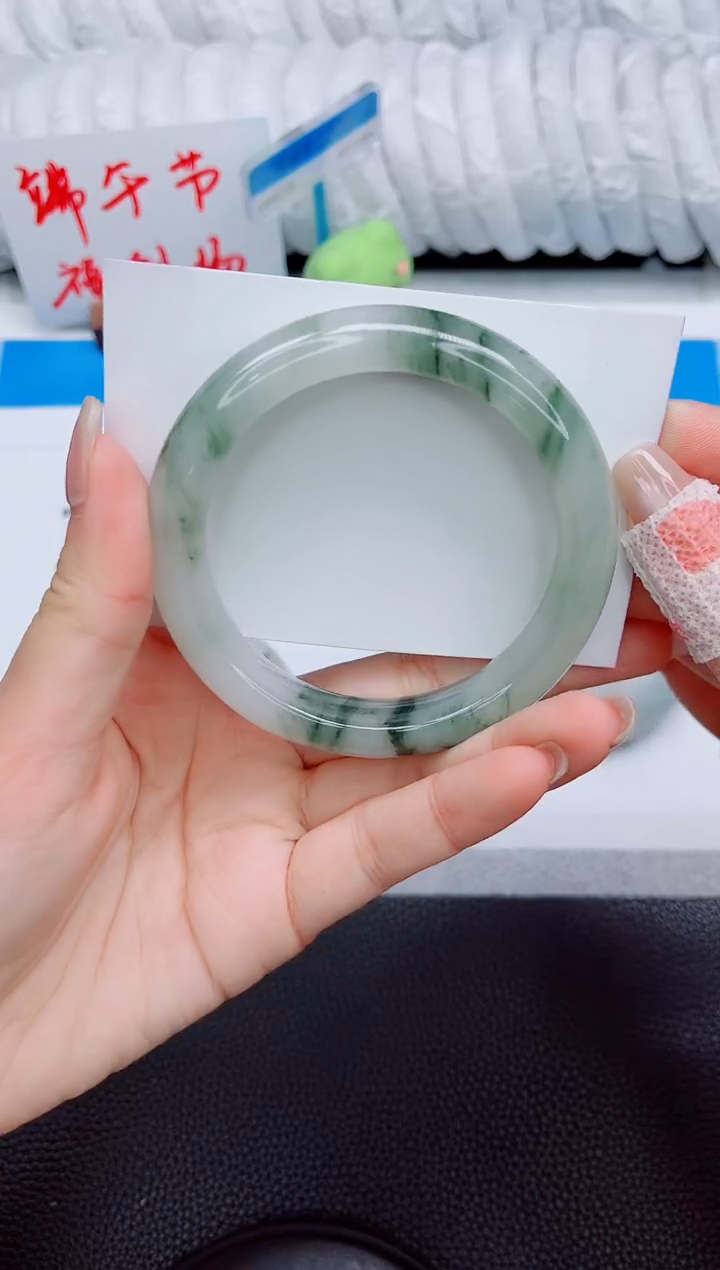 石英质玉手镯未镶嵌5-57.1