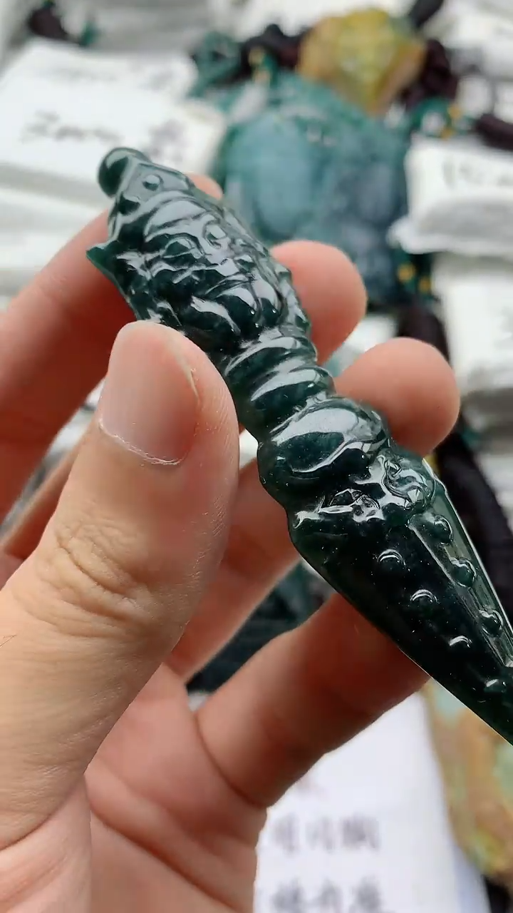 翡翠未镶嵌颈饰555555555555