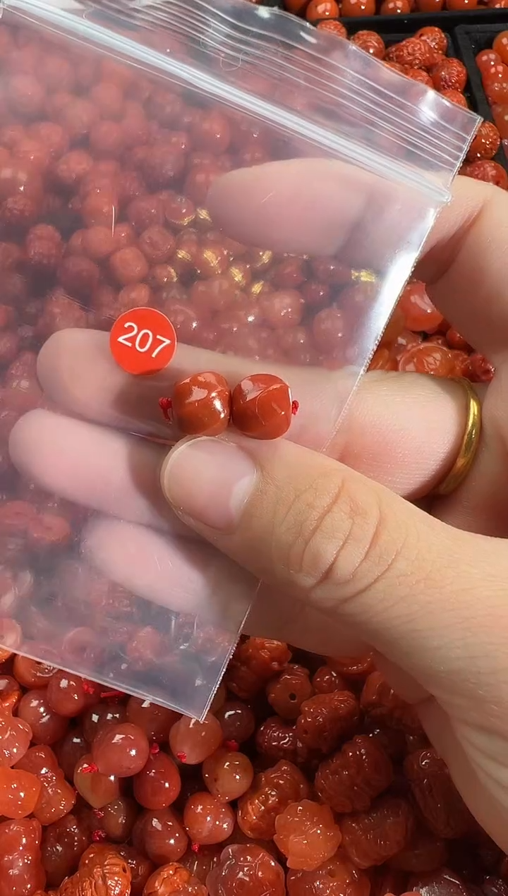 颈饰未镶嵌南红玛瑙1