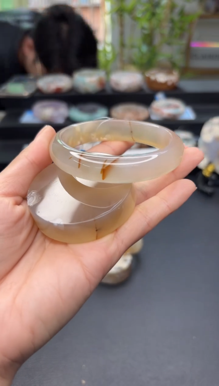 【闪购商品】石英质玉手镯未镶嵌C831(56圈赠送镯心)