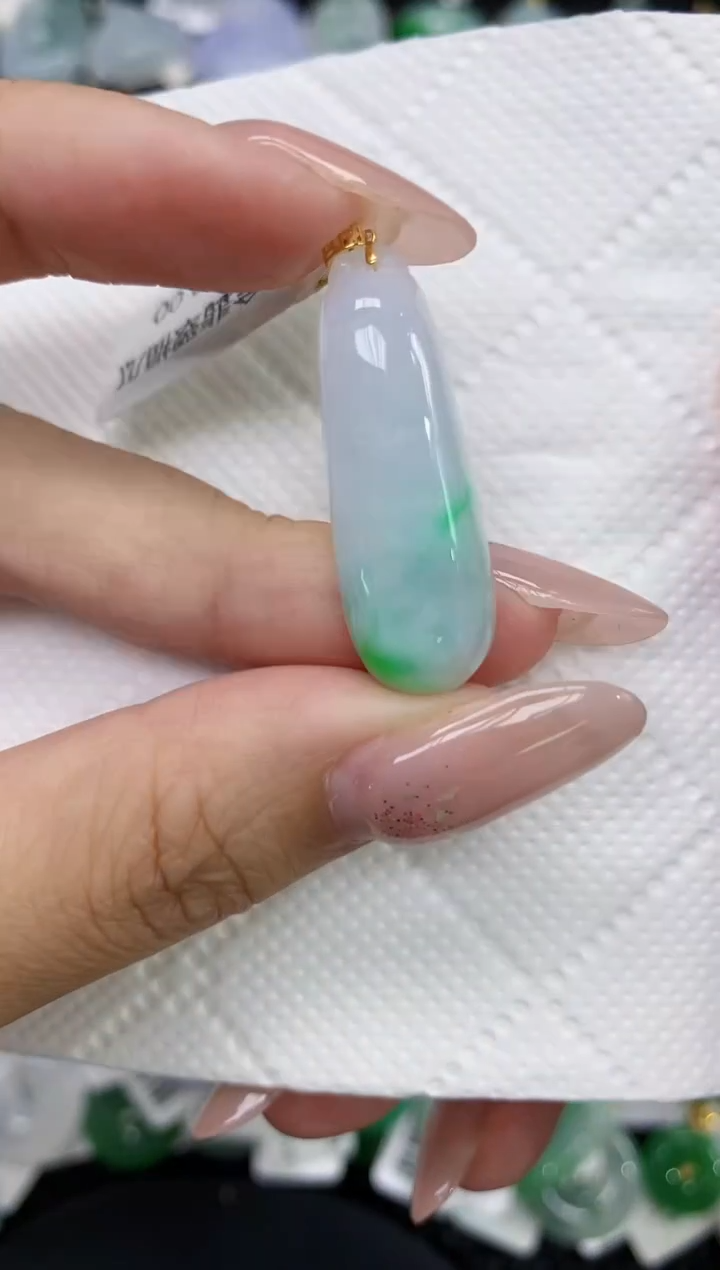 颈饰18K金镶嵌翡翠1111111111