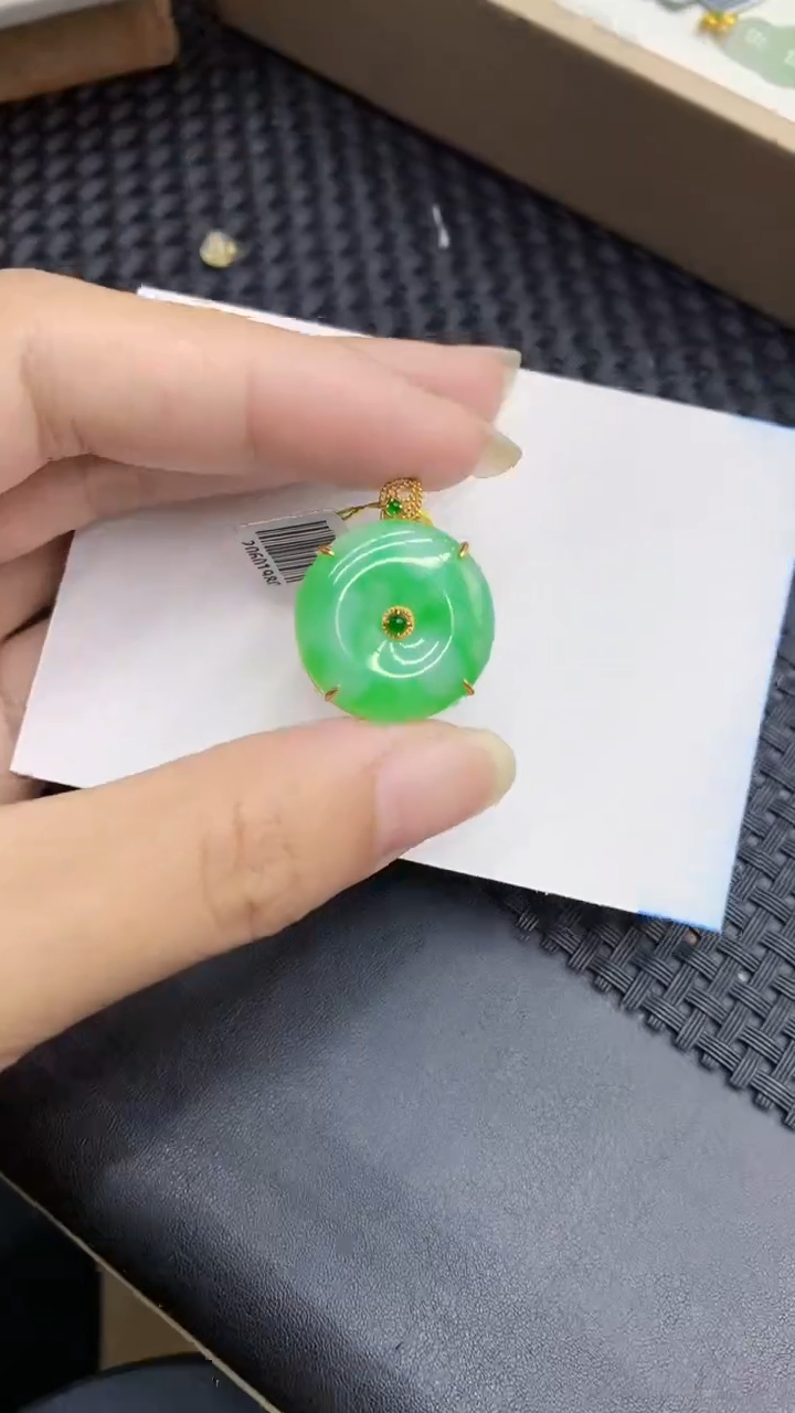 【闪购商品】翡翠颈饰18K金镶嵌            8