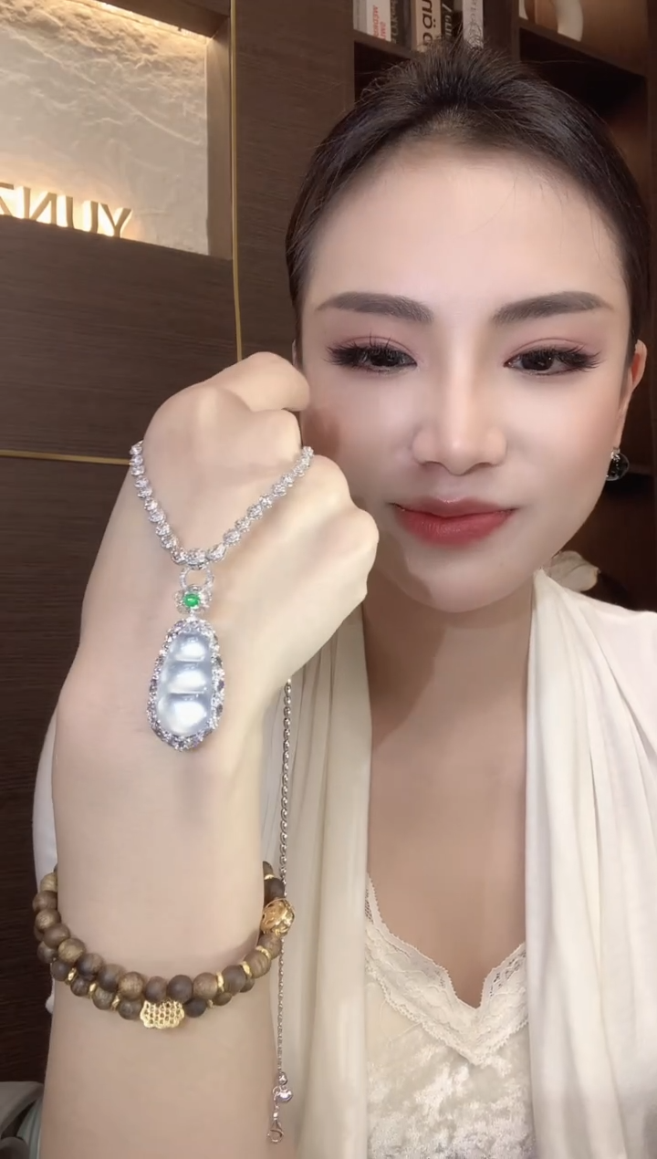 吊坠(不含链)18K金镶嵌翡翠风**合A129