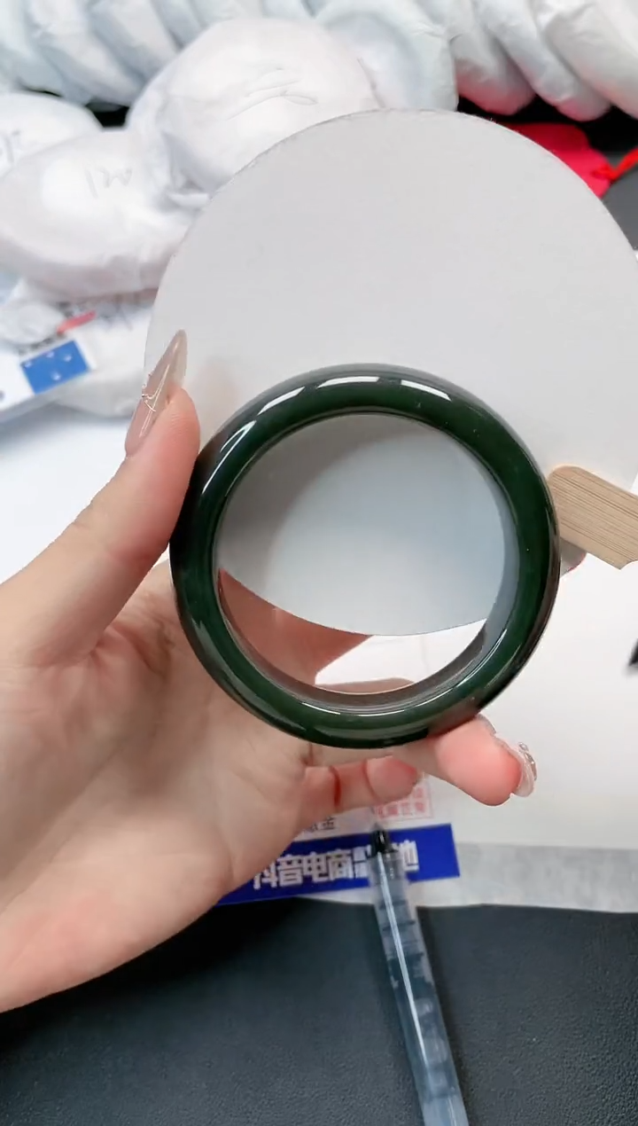 【闪购商品】和田玉手镯未镶嵌45-55