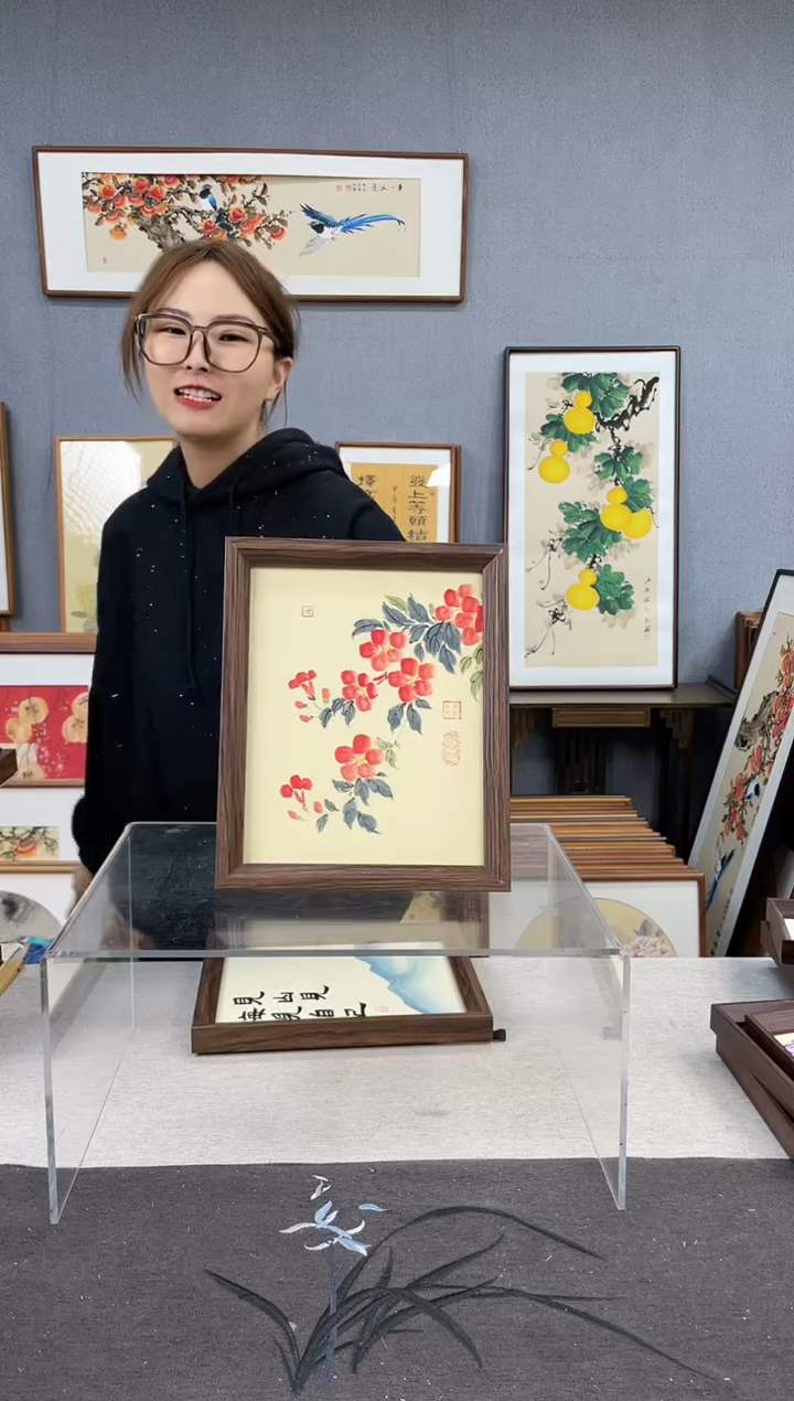 【闪购商品】国画10寸-23*29摆台书法作品-凌霄花