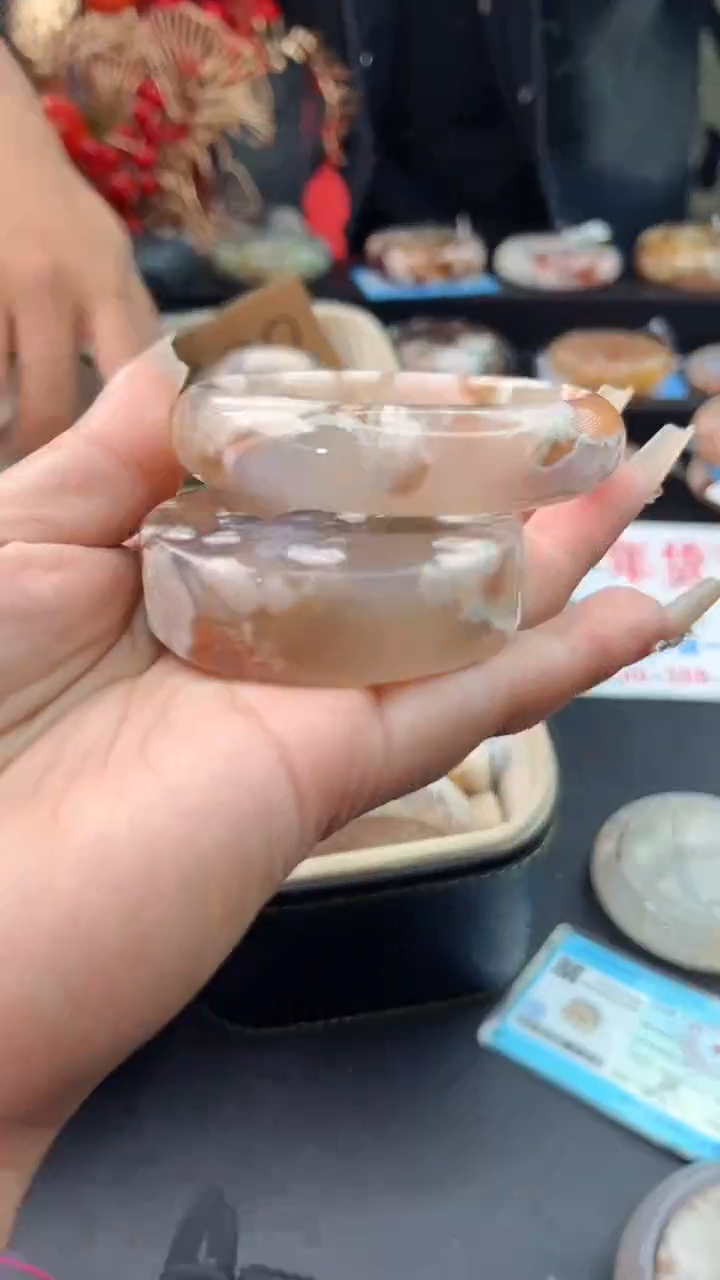 【闪购商品】石英质玉手镯未镶嵌赠送镯心（57圈口）