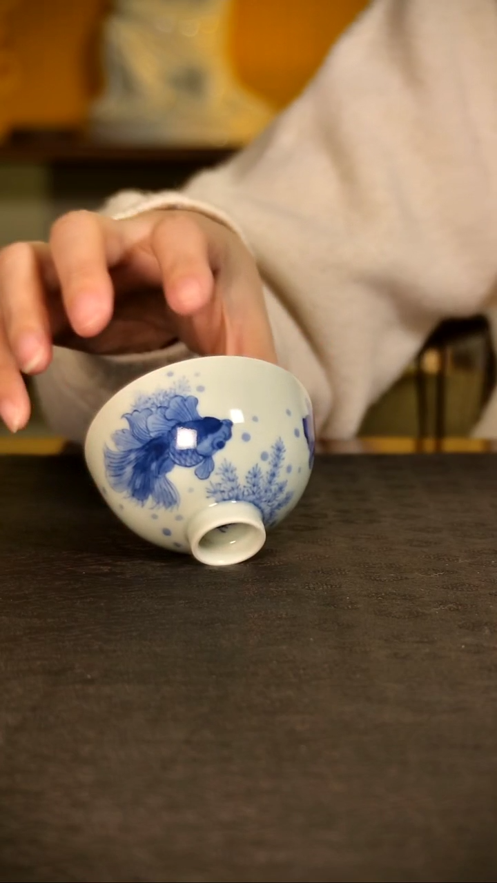 乐之斋青花金鱼小鸡心杯杯金玉满堂