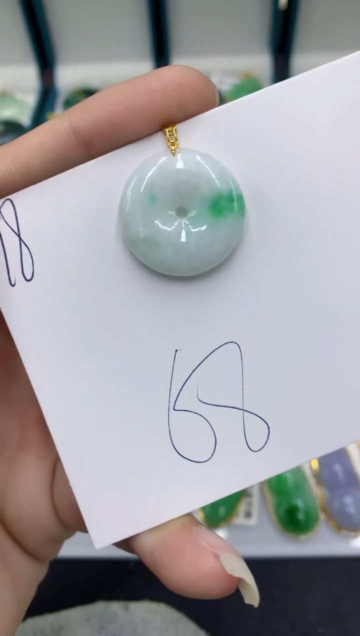 【闪购商品】翡翠颈饰18K金镶嵌翡翠