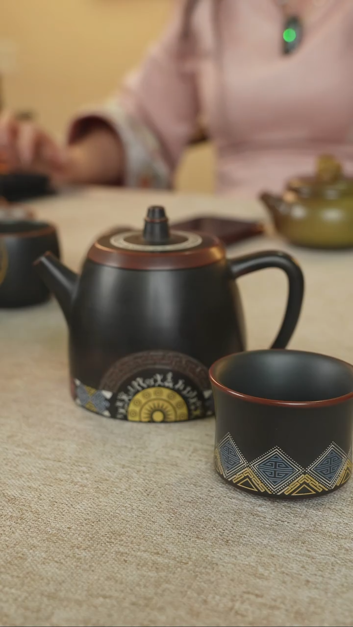 钦州坭兴陶【花山传奇】一壶六杯配礼盒
