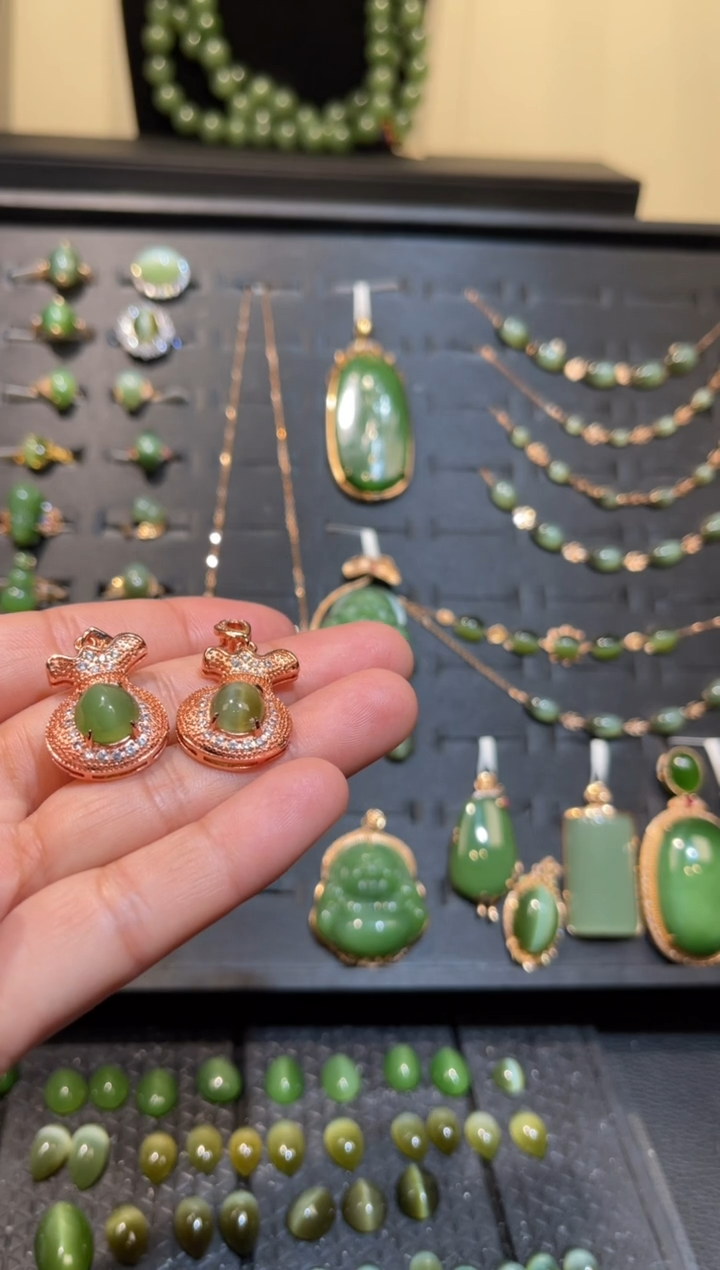 【闪购商品】和田玉碧玉猫眼吊坠合金多样性发一