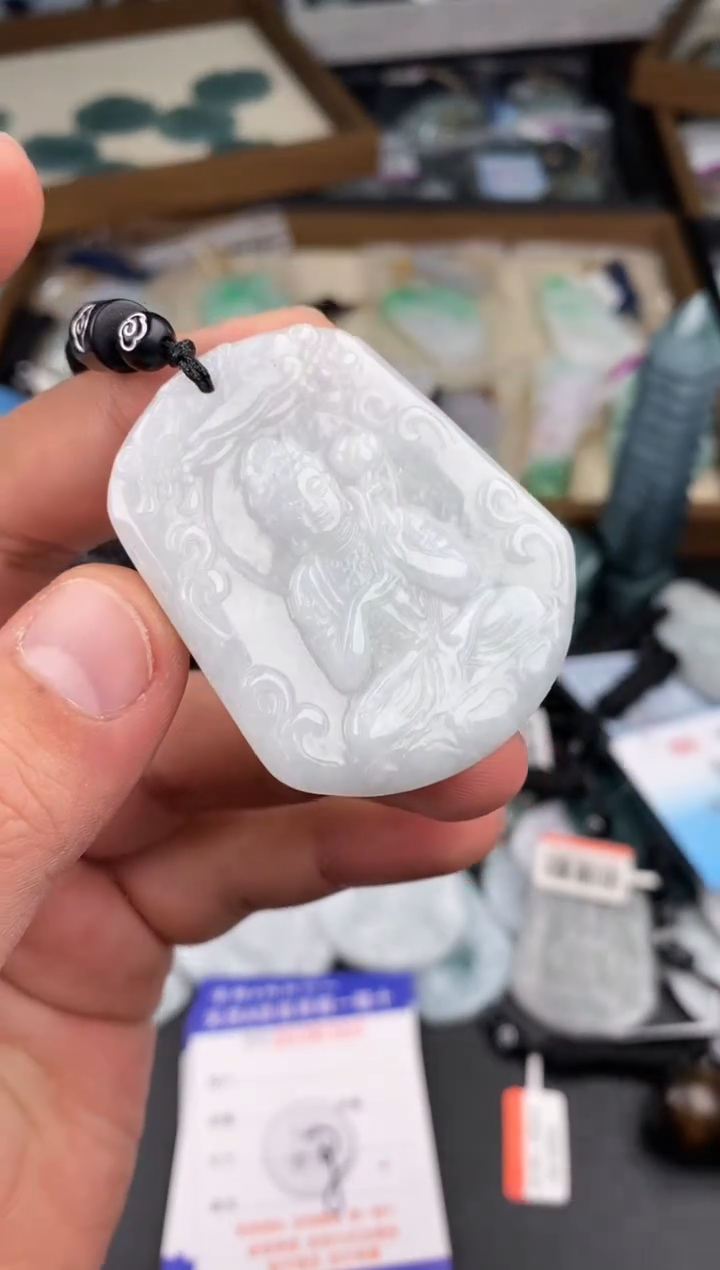 【闪购商品】翡翠颈饰未镶嵌  天然翡翠，一物一图