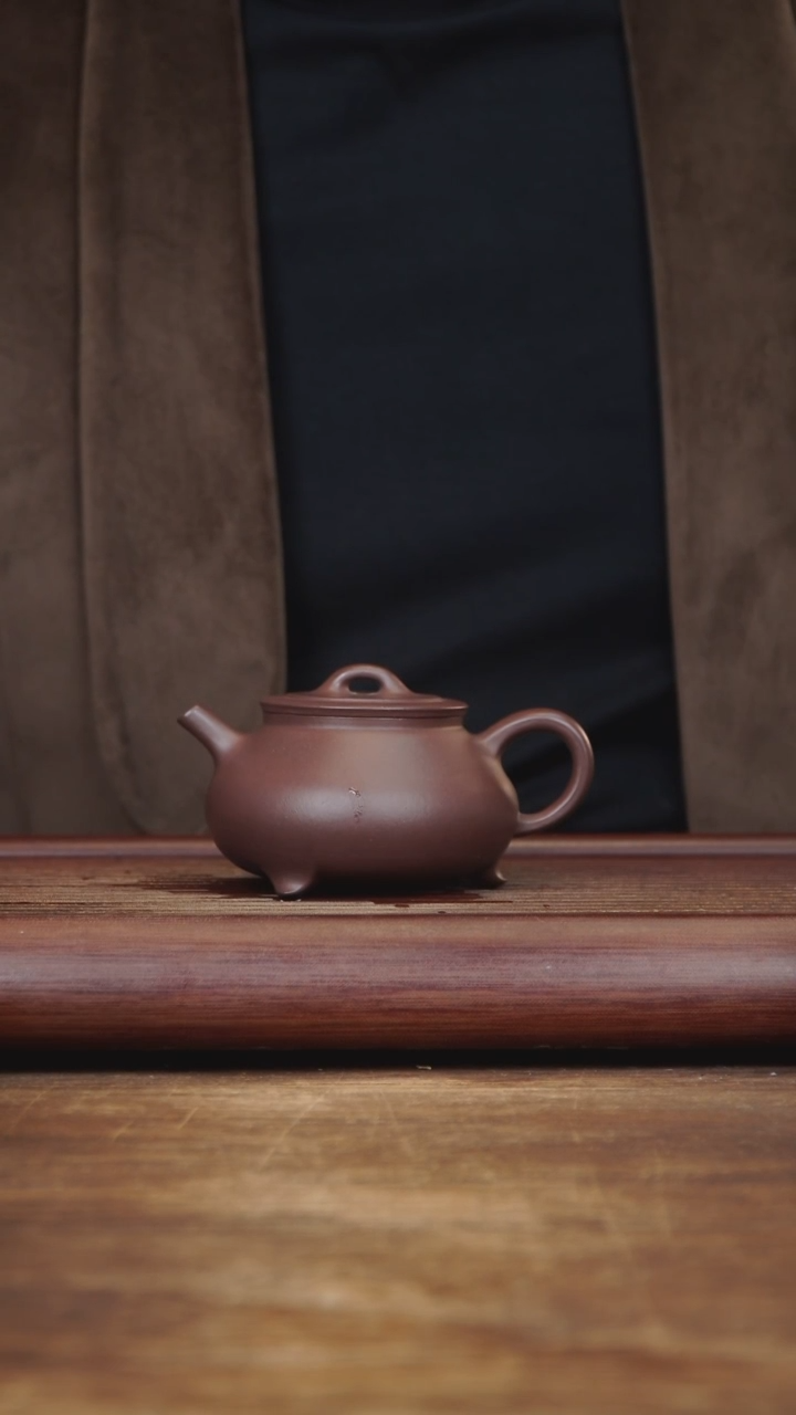 【闪购商品】紫砂茶壶170ml 全手三足韵瓢 紫泥