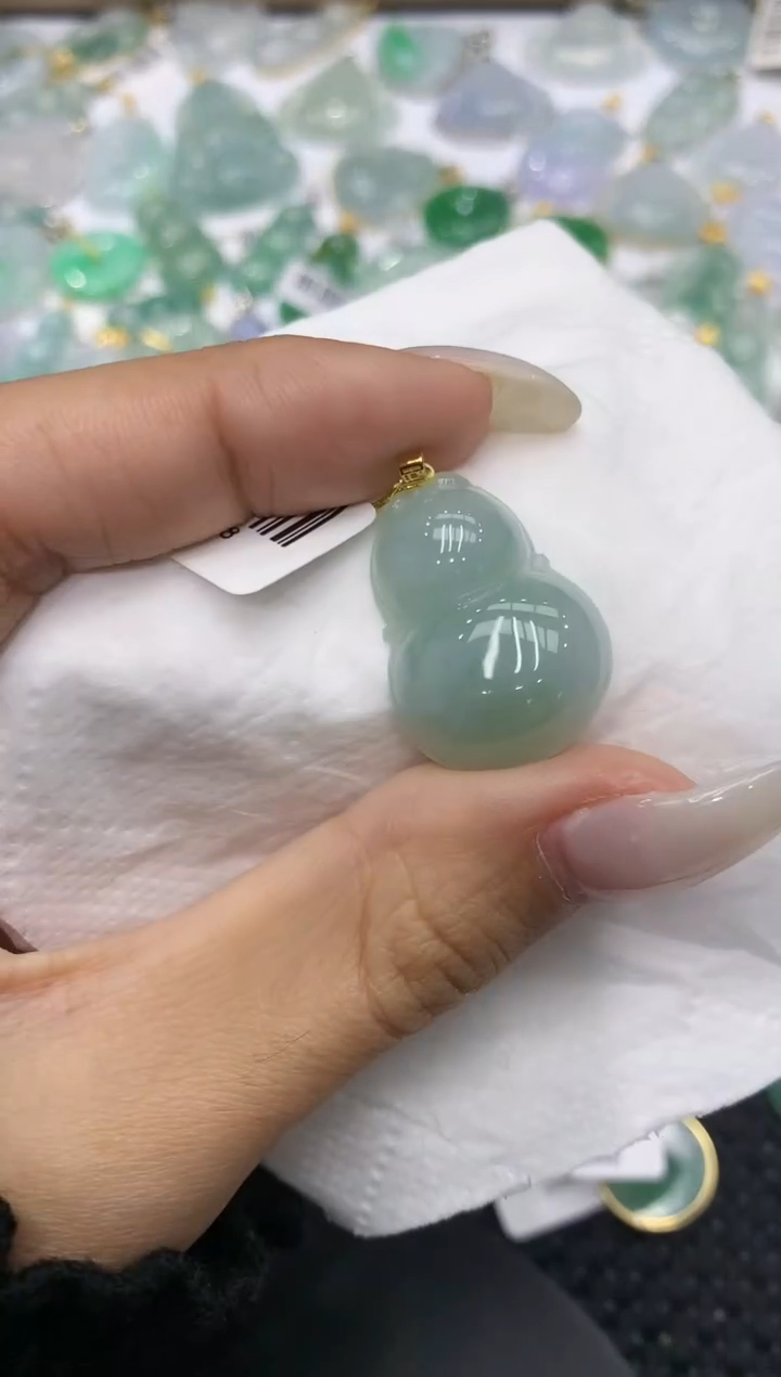 颈饰18K金镶嵌翡翠111111111111