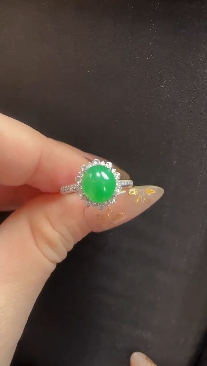 【闪购商品】翡翠戒指18K金镶嵌610蛋面一只