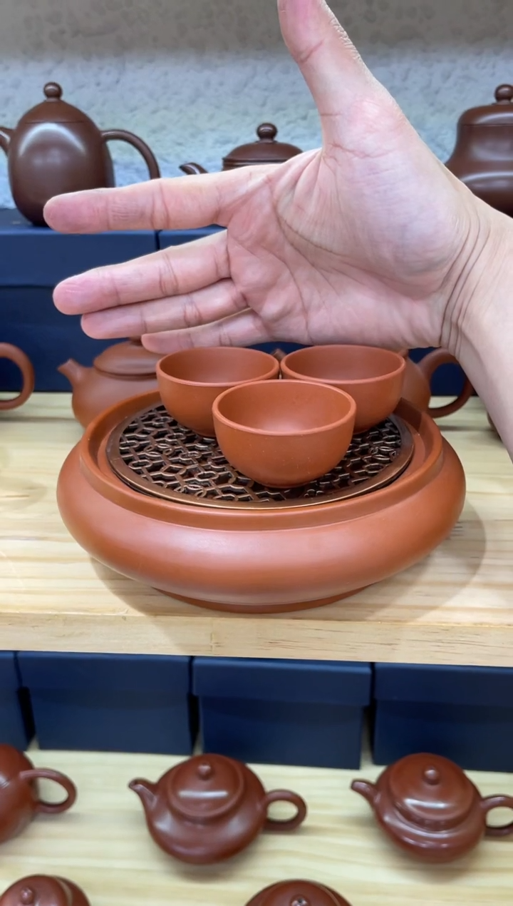 【闪购商品】大号漏空壶承配三个杯···