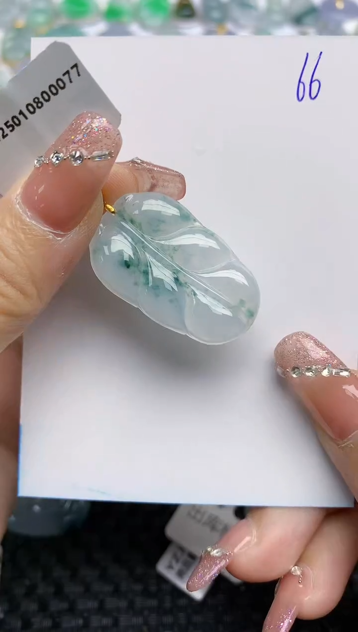 【闪购商品】翡翠颈饰18K金镶嵌66莫名其妙