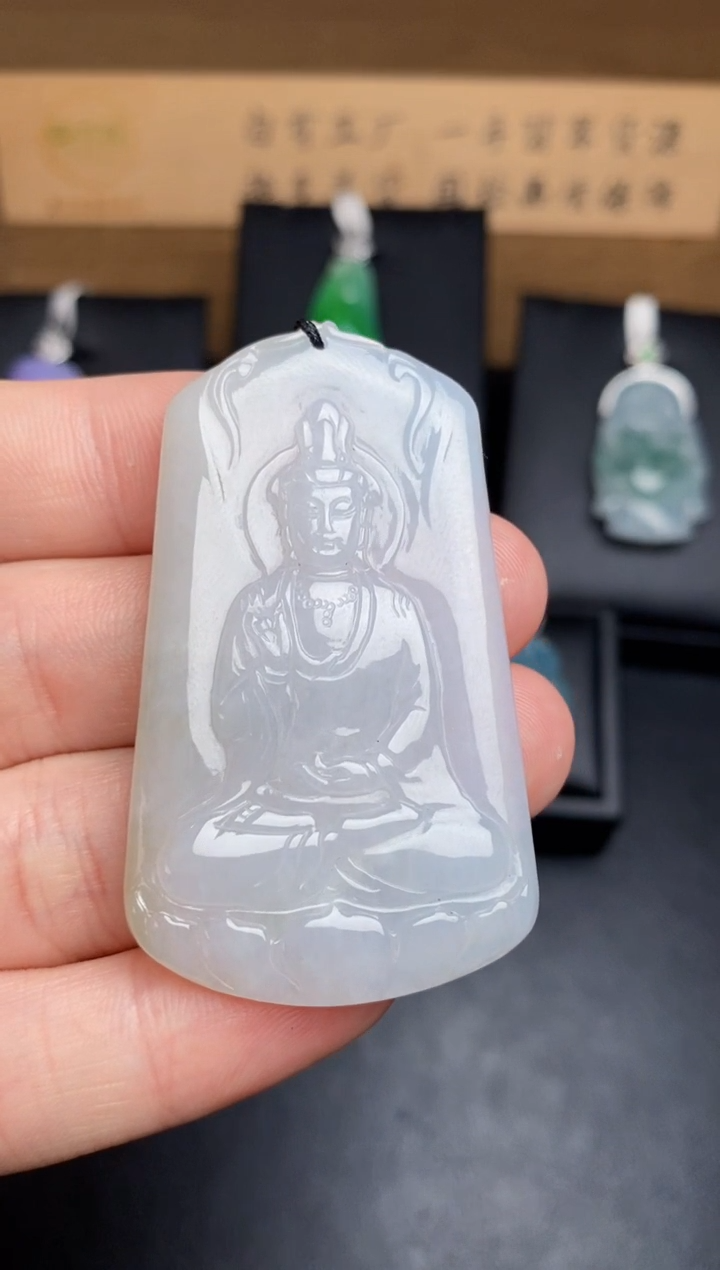 【闪购商品】翡翠颈饰18K金镶嵌翡翠