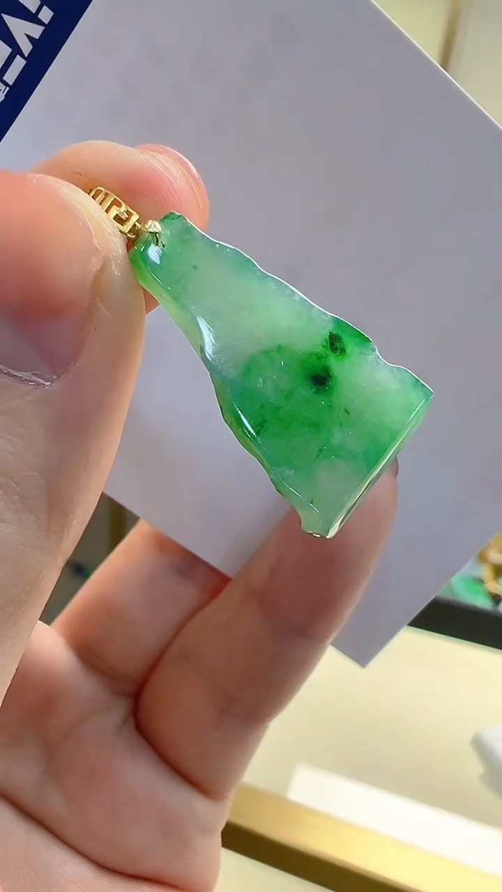 【闪购商品】翡翠吊坠(不含链)未镶嵌多样性发货拍一发一