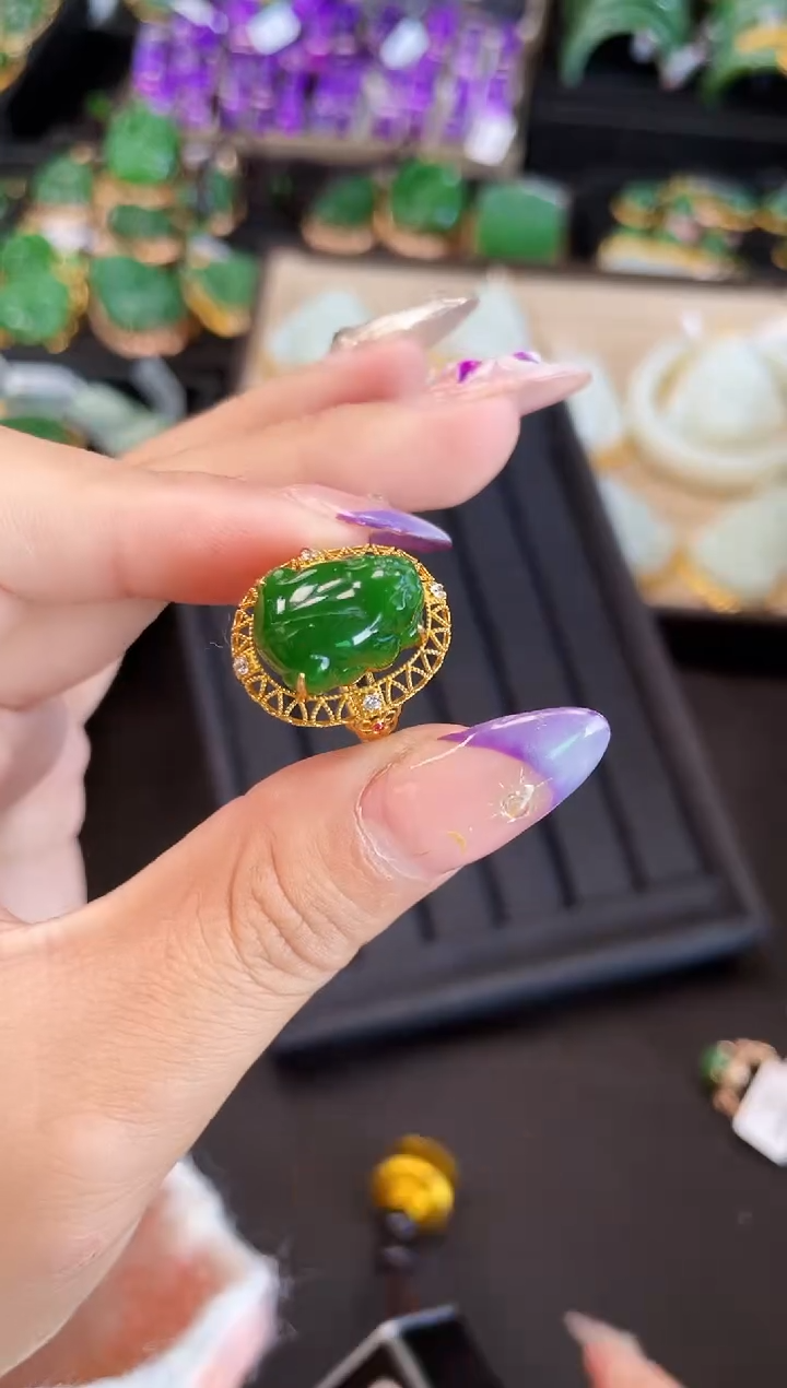 【闪购商品】和田玉戒指18K金镶嵌多样性发一