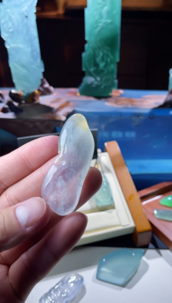 【闪购商品】定制翡翠未镶嵌08大牛包工包料2.5W玻璃种